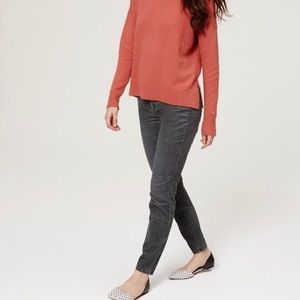 New Coal Grey Skinny Loft cords. Size 32